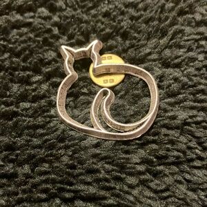 1995 Signed Ann Clarke Cookie Cutter Cat Pin